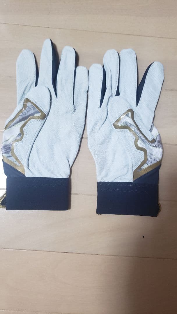 オリックス日本一☆T岡田 バッティンググローブ 55