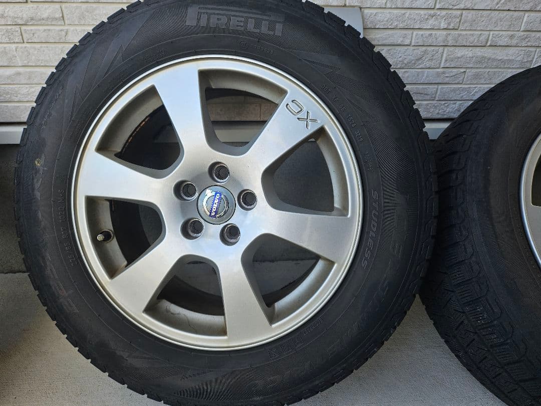 【送料込み】VOLVOボルボxc60純正スタッドレスタイヤホイールセット4本