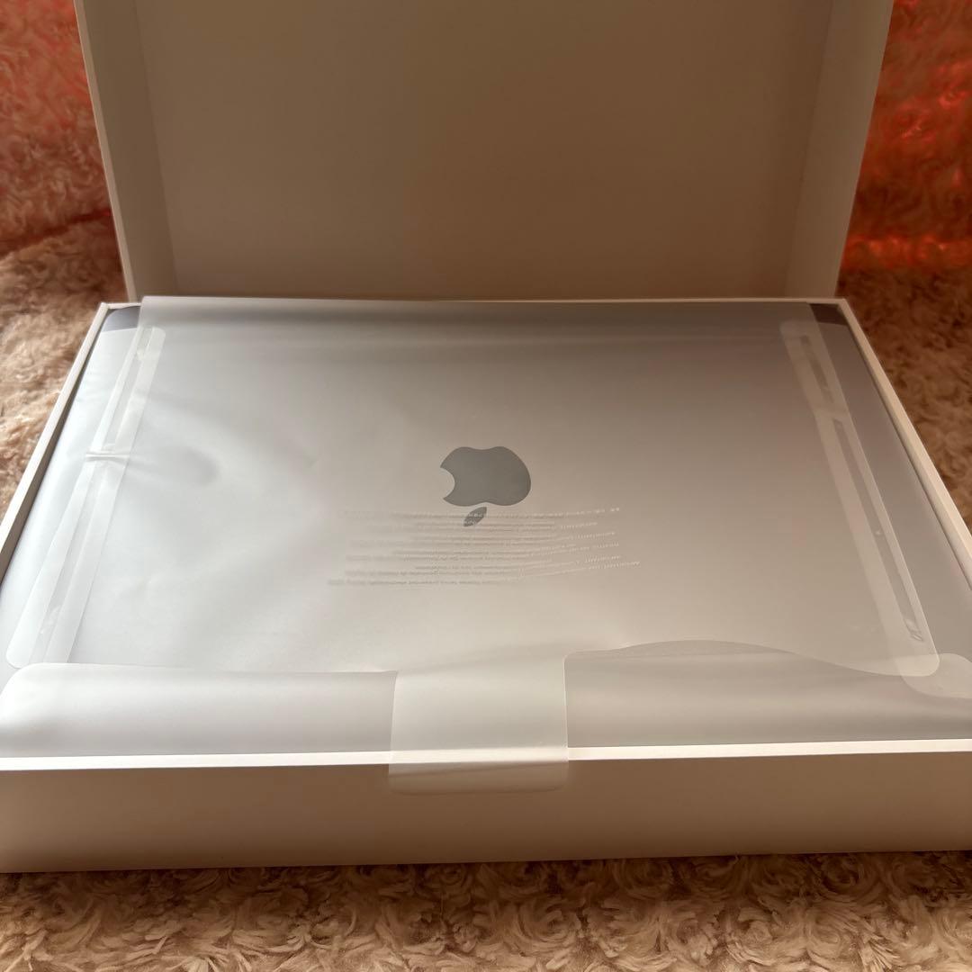 Apple MacBook Air M1 8GB 256GB　純正充電器付き