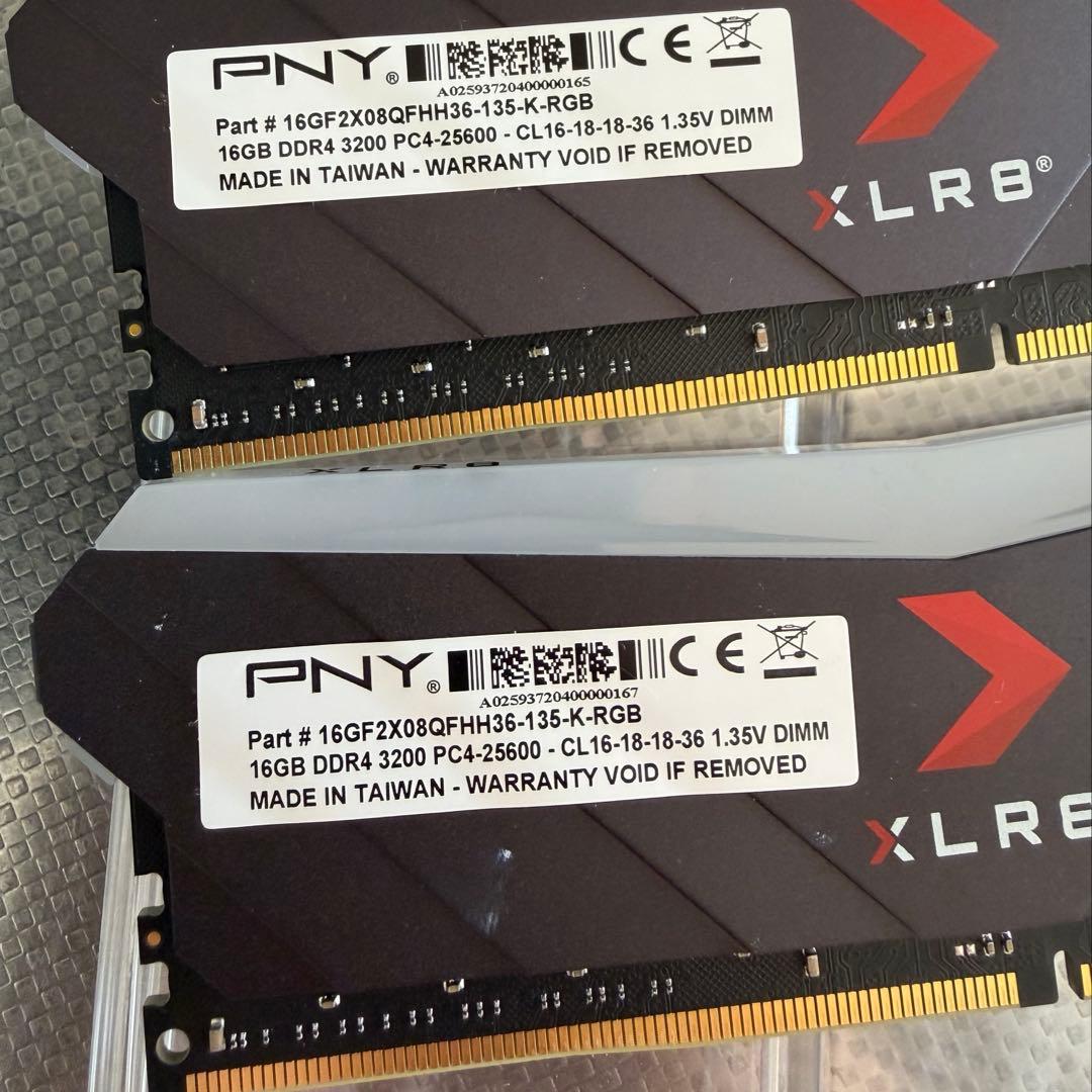 メモリー PNY XLR8 32GB (16GBx2) RGB DDR4 3200MHz