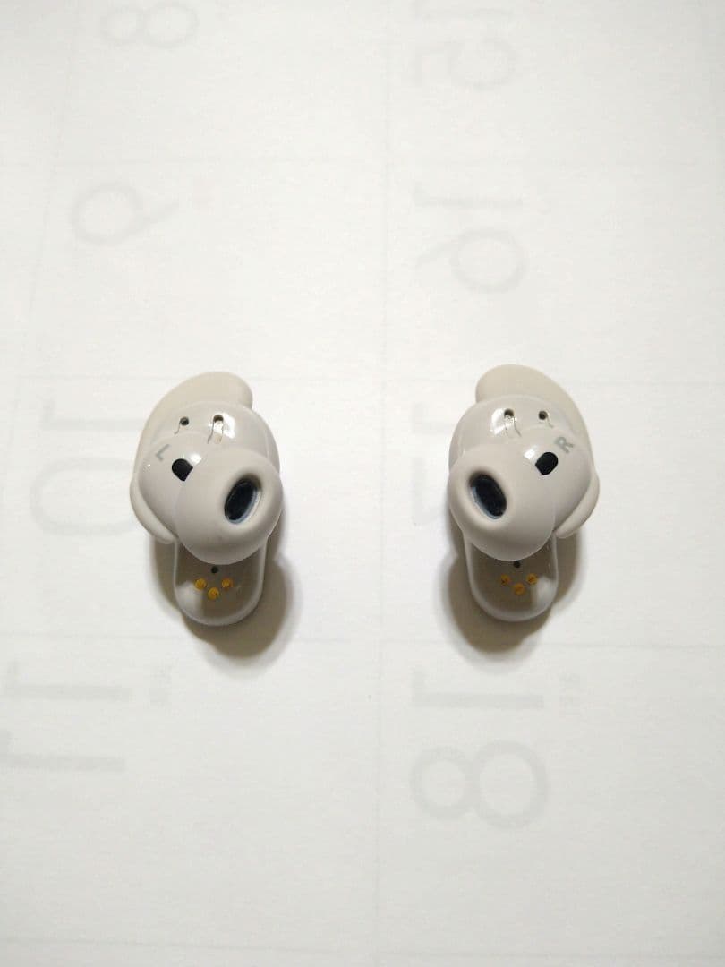 マ*ル様 BOSE ワイヤレスイヤホン ブラック ホワイト