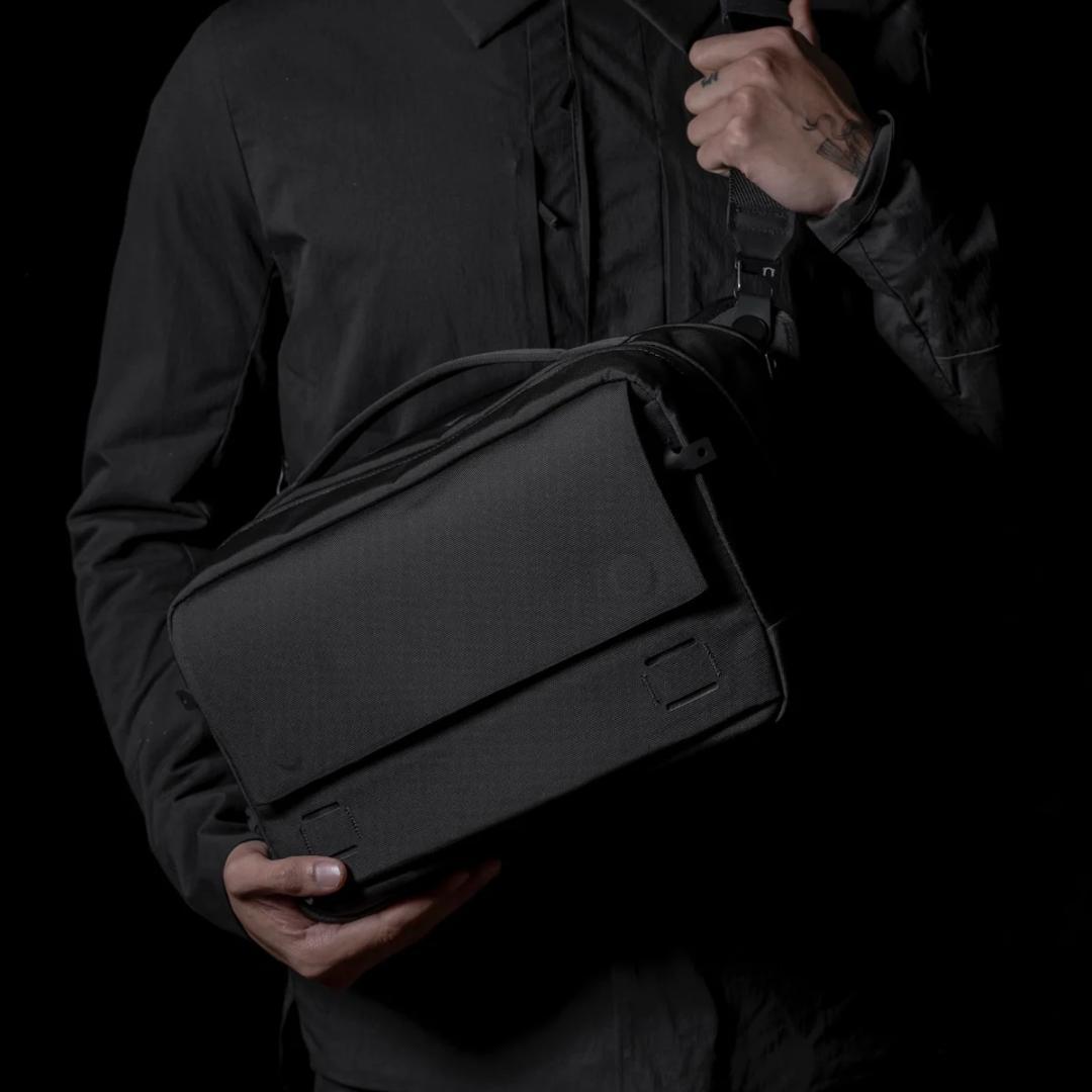 か*い様 【新品未使用】 Black Ember GRIP SLING 12