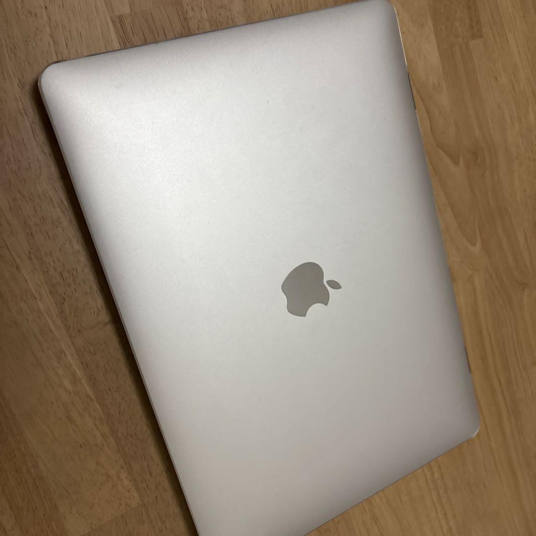 美品　早い者勝ち　Apple MacBook Air M1 256GB