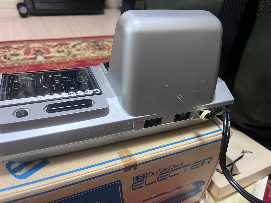 Messer デジタル置時計 シルバー　全電子式オーディオタイマー