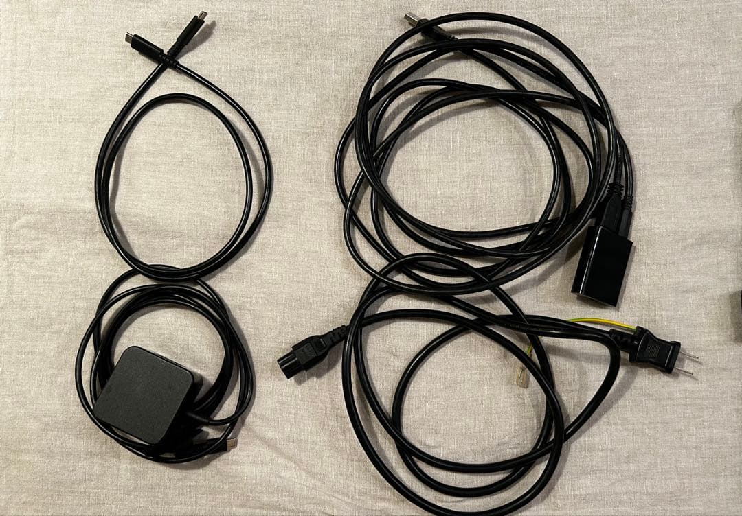 Wacom Cintiq Pro DTH1320液晶ペンタブレット　液タブ