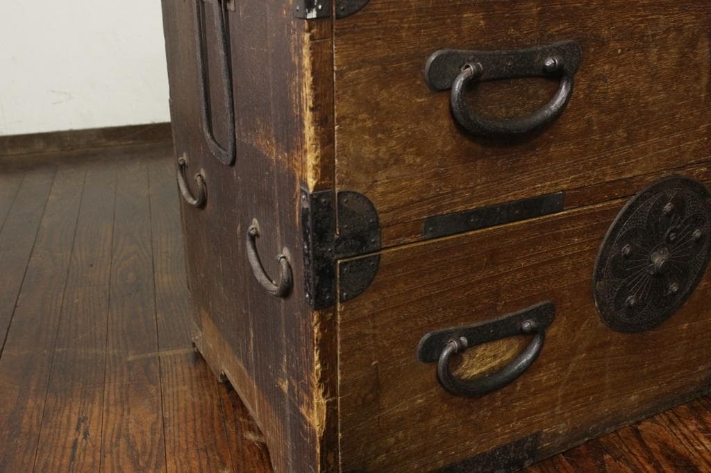 使いこまれた風合いが良い総桐時代箪笥 桜丸金具/収納/古家具/チェスト和モダン