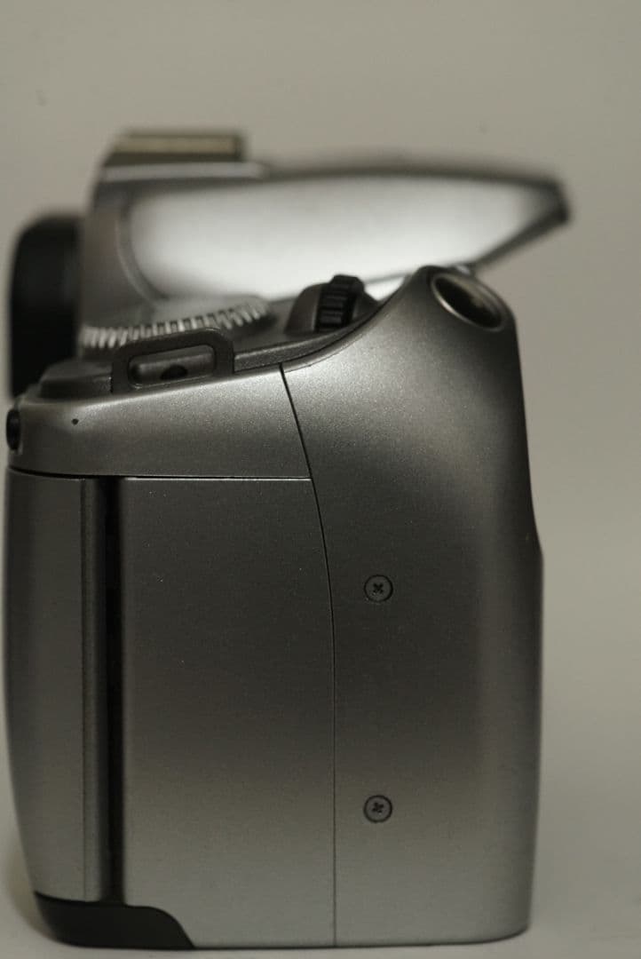 【美品】EOS Kiss 5　キヤノン　CANON 一眼レフ　フィルムカメラ