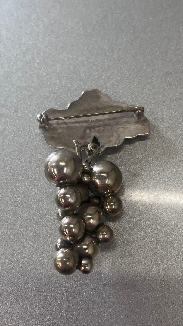   ジョージジェンセン ぶどう ブローチ