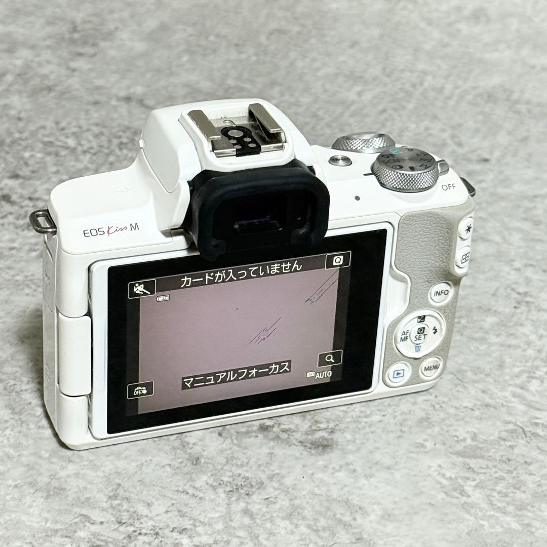 専用☆ジャンク☆キヤノン EOS KISS M ホワイト ボディのみ/CANON