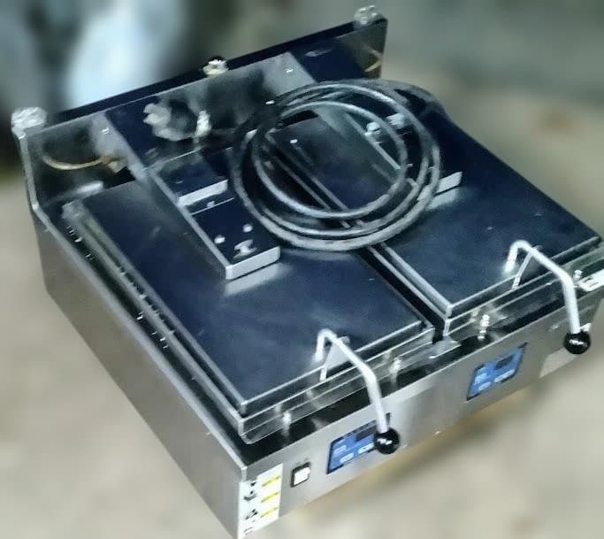 2023／11　美品ニチワ　電気自動餃子焼機　2連　NGM-5.6AC　200V