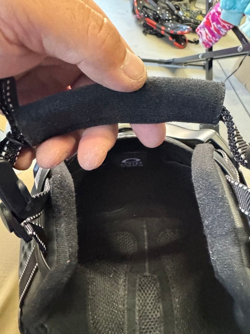 s*g様 OAKLEY MOD5 綺麗　　サイズL