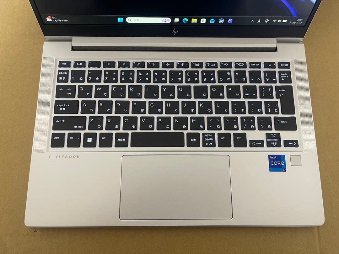 美品HP EliteBook 630 G10 I7-13世代16GB 現行モデル