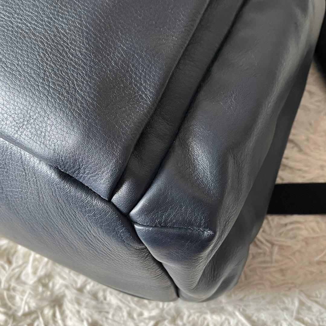 未使用✨TUMIトゥミ　ビジネスリュック　69780NVY ネイビー　レザー