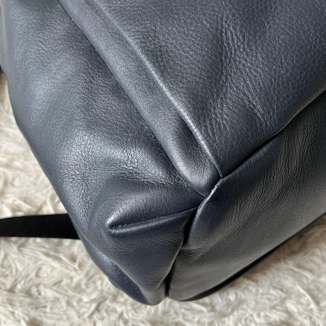 未使用✨TUMIトゥミ　ビジネスリュック　69780NVY ネイビー　レザー