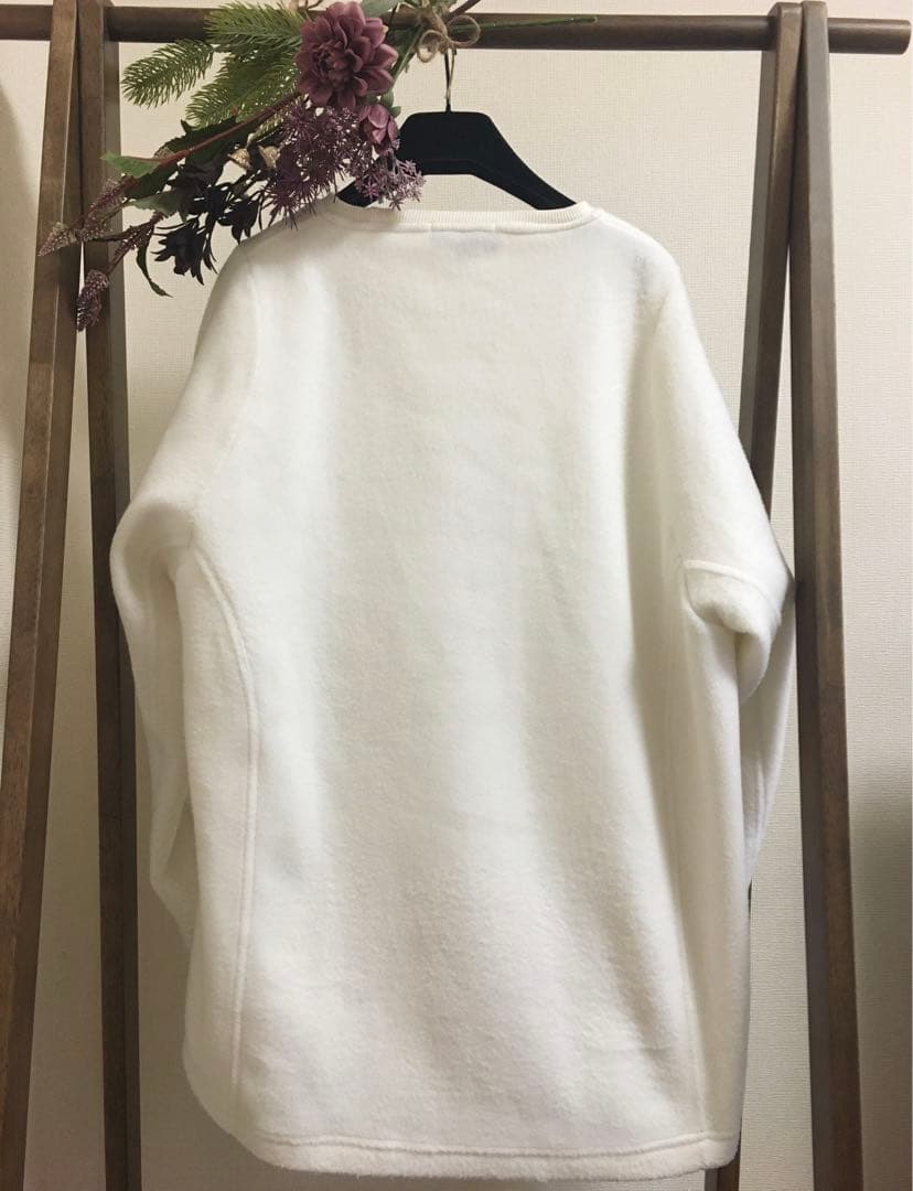 GUCCI★ロゴ刺繍フリーストップス