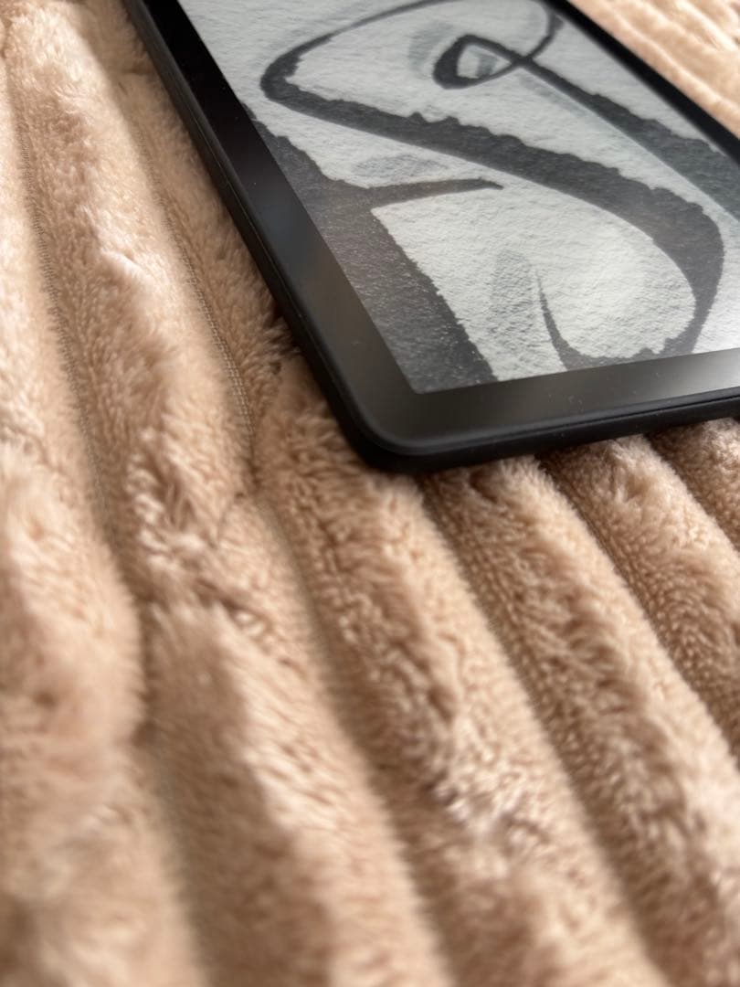 Kindle paperwhite 11世代 8G 広告なし　カバー付