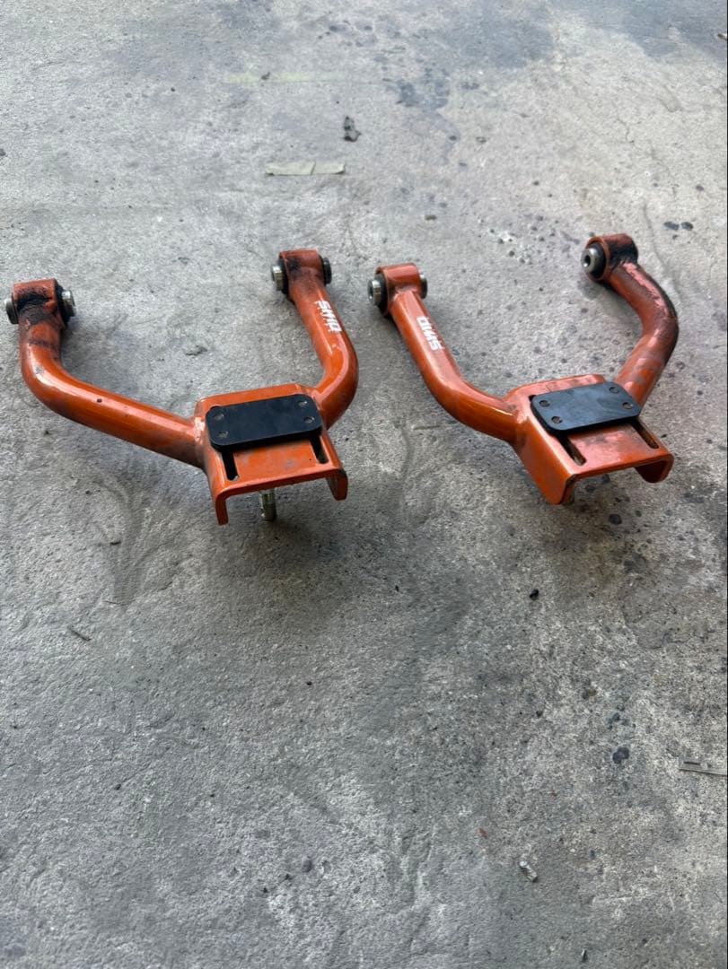 スキッドフロントアッパー