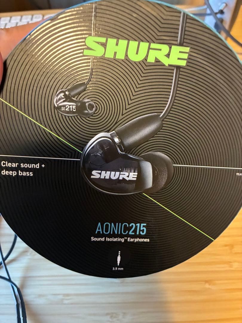 【新品同様】SHUREシュアー イヤホン SE215DYBK+UNI-Aブラック