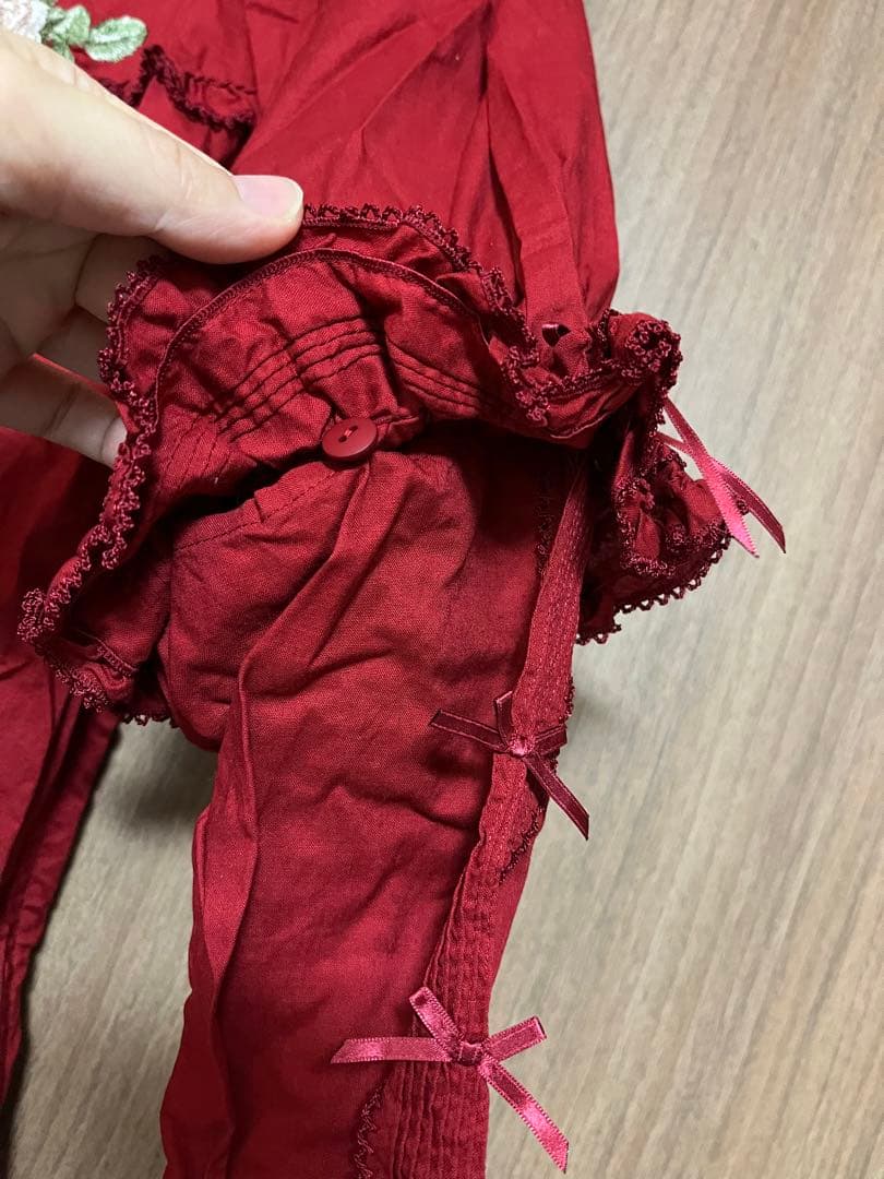 せ*ら様 ピンクハウス＊ブッシュローズ柄＊赤いフリル長袖ブラウス
