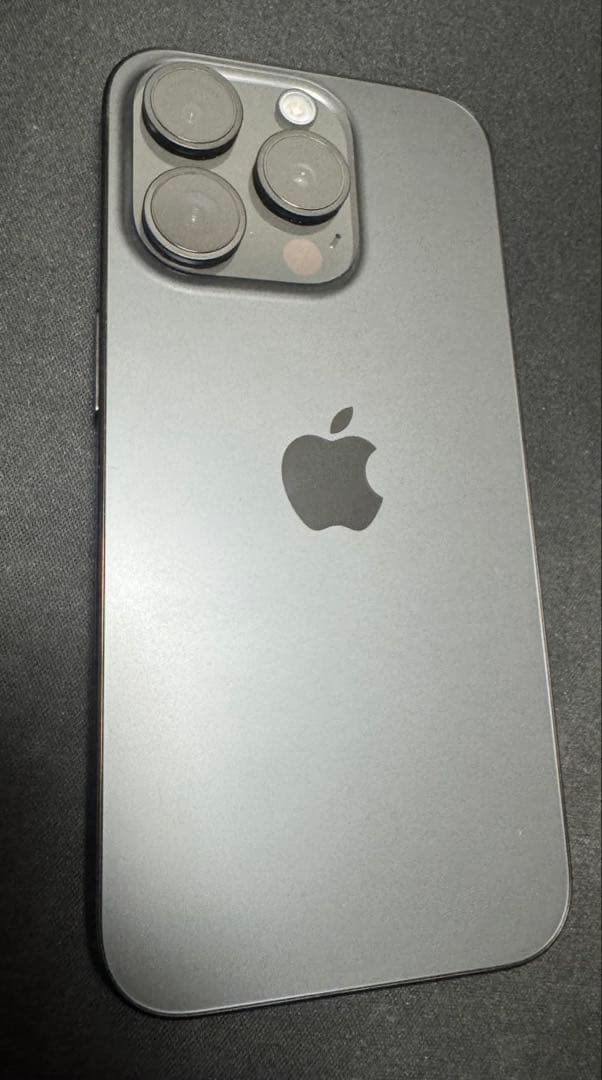 iPhone 15 Pro 256GB ブラックチタニウム