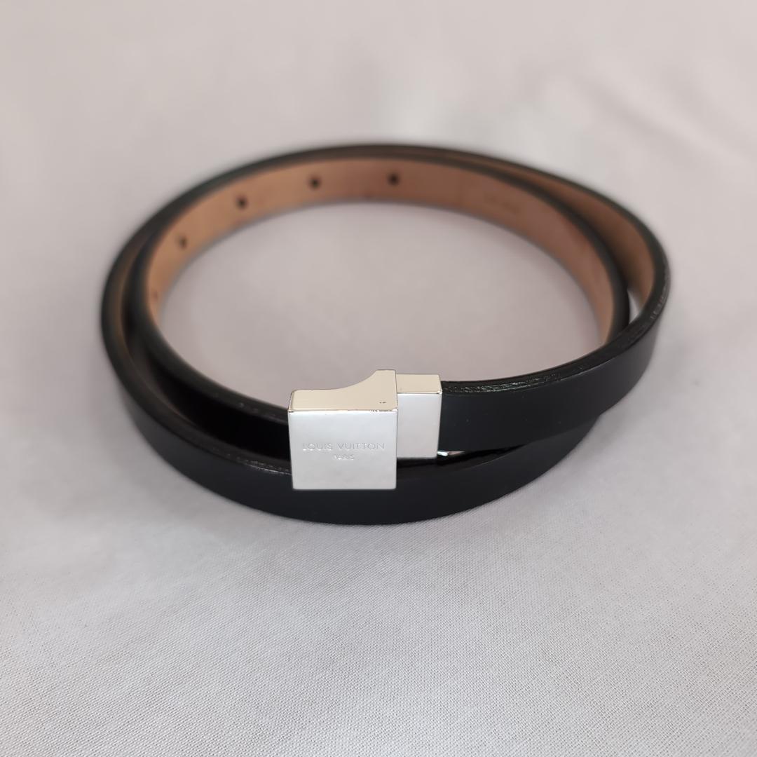 LOUIS VUITTON サンチュールキャレ 細身ベルト 65±5cm d43