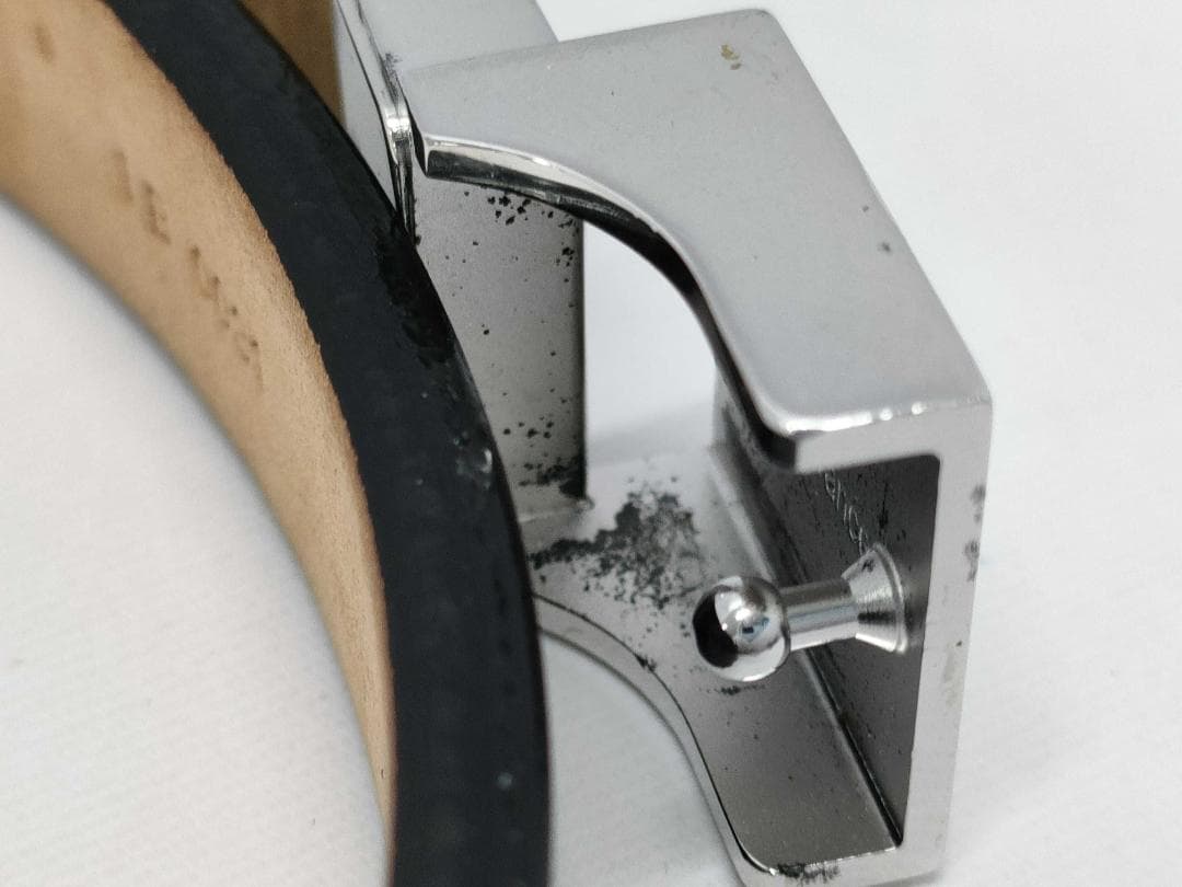 LOUIS VUITTON サンチュールキャレ 細身ベルト 65±5cm d43