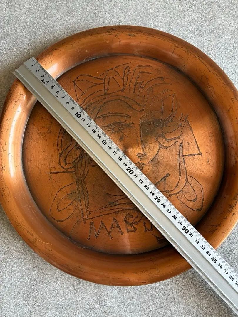 池田満寿夫デザイン 微笑む女神 銅製プレート お盆 34cm