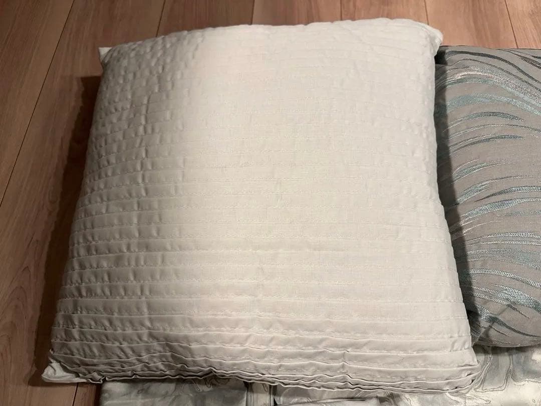 掛け布団、枕カバー2点、クッション3点セット