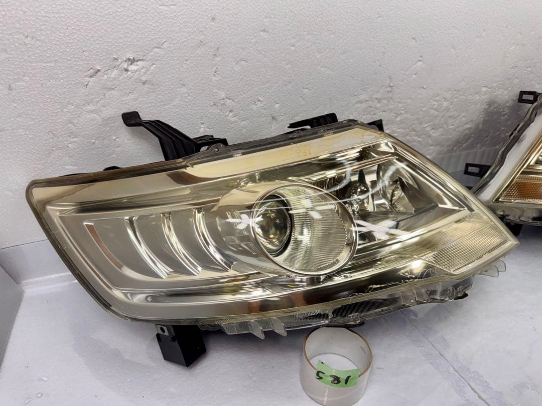 日産セレナ HWS C25 CC25 後期 HID ヘッドライト 左右