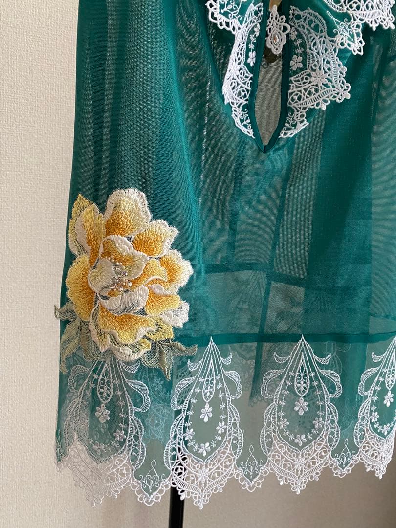 サルート 68G 夕陽の余韻に抱かれて キャミソール Mと ショーツL 新品