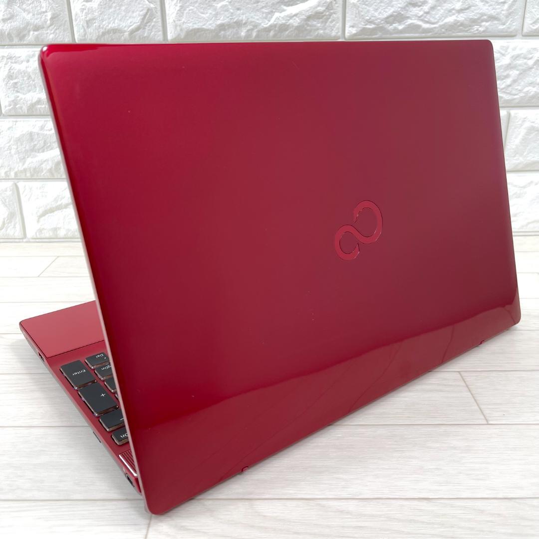 富士通 第8世代 i7 新品SSD512＋HDD メモリ16 ノートパソコン