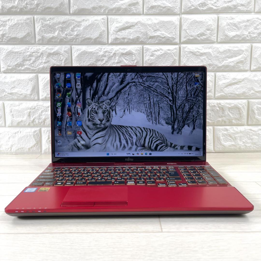 富士通 第8世代 i7 新品SSD512＋HDD メモリ16 ノートパソコン