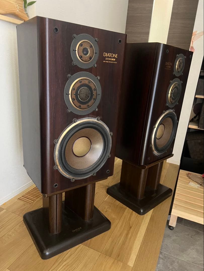 週末価格【3商品同時購入】スタンド　DK77-WN（ペア）