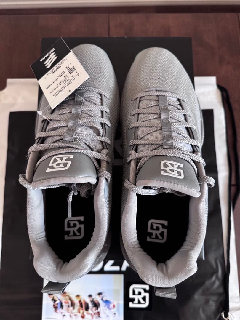 限定特価【新品】EGOZARU RIKU1 STONE GRAY×GLOW