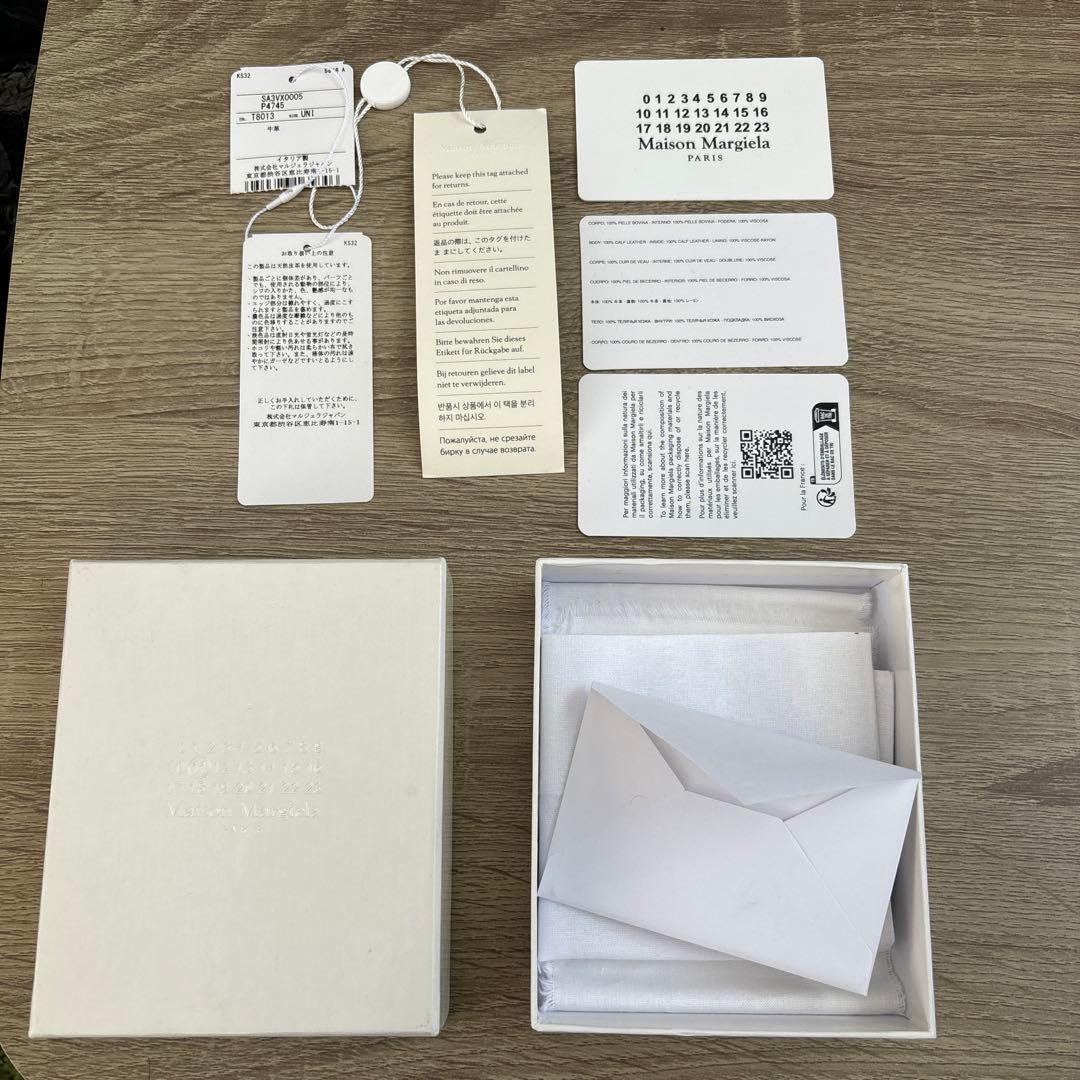 レザーカードホルダー