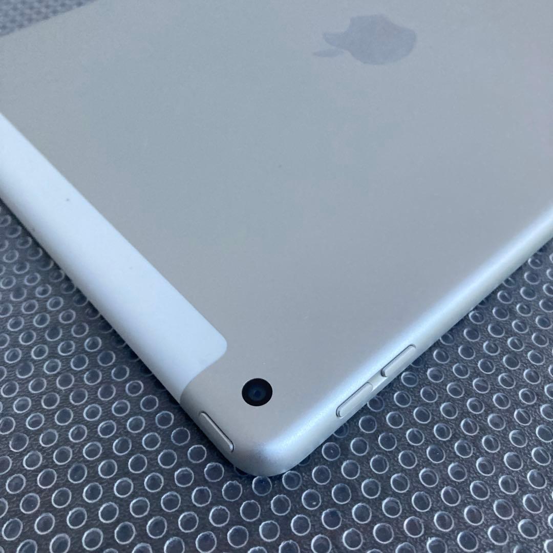 757【早い者勝ち】比較的美品☆iPad8 第8世代 32GB SIMフリー☆