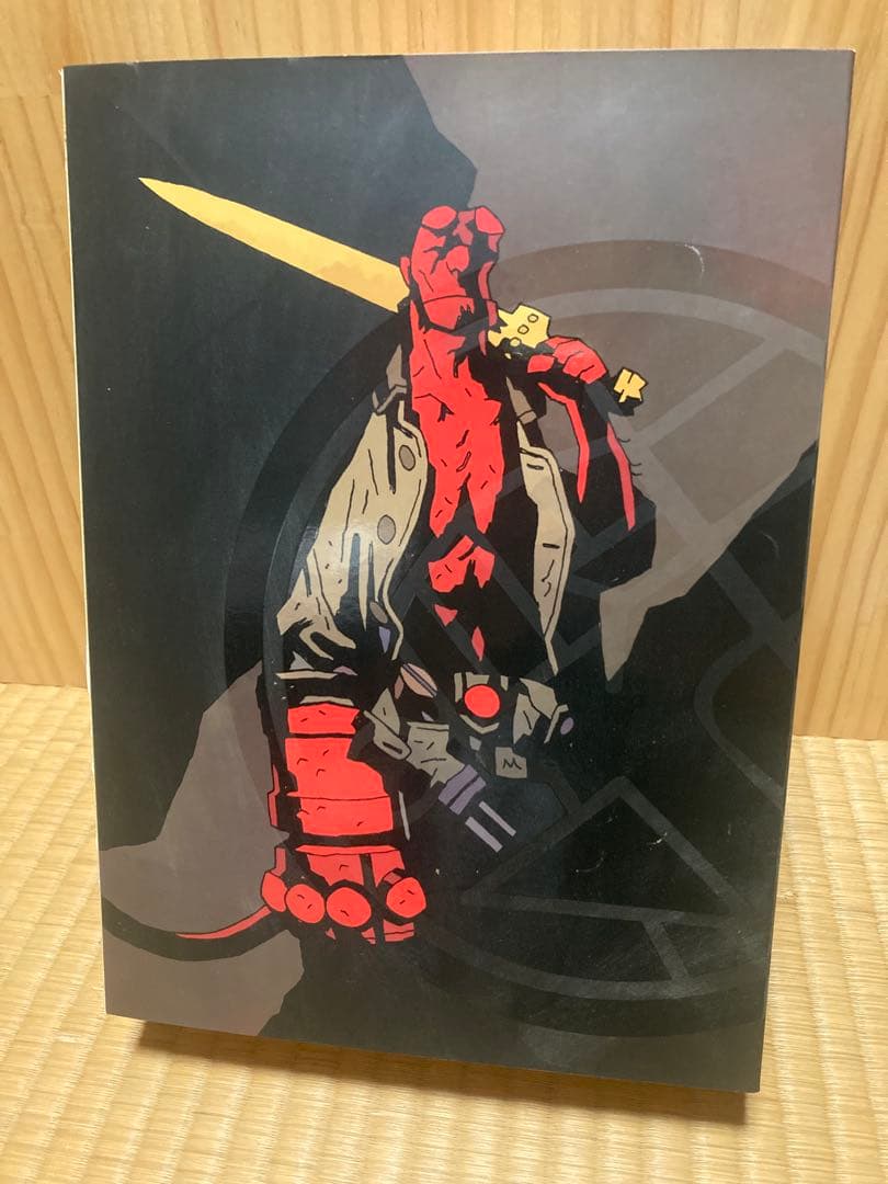 1000toys hellboy ヘルボーイ 1/12スケールフィギュア