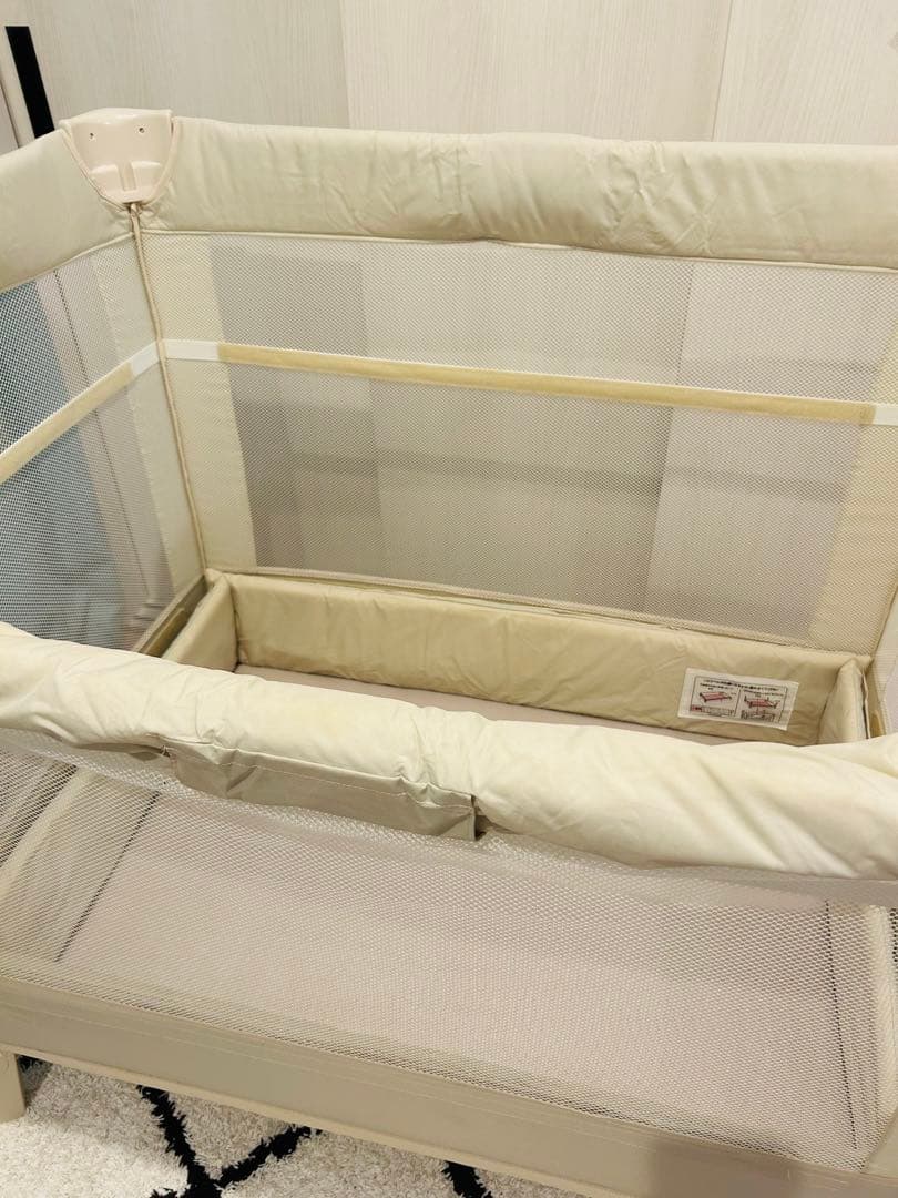 Apricaココネルエアー ベビーベッド