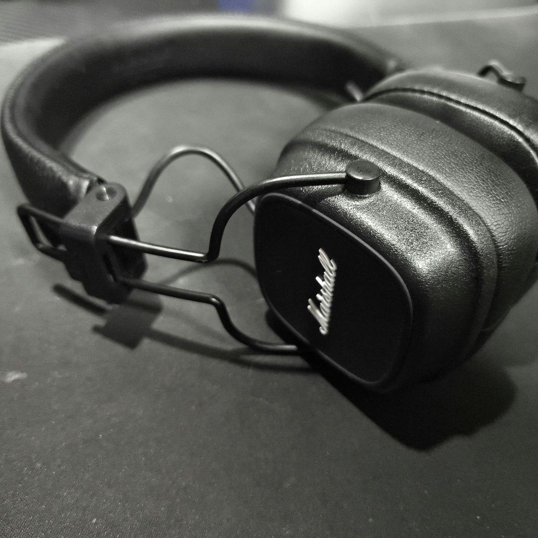 Marshall major Ⅳ + Bose QC ii のイヤホンのみ
