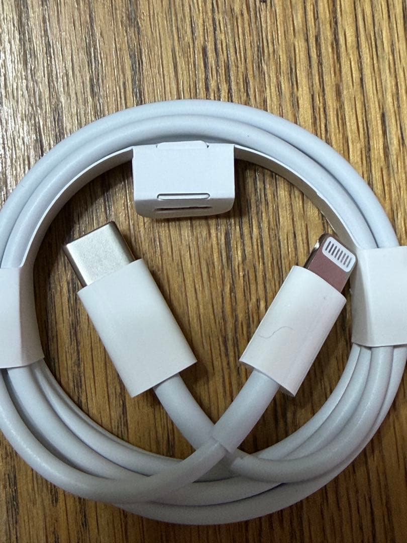 Apple iPhone 13本体【美品】