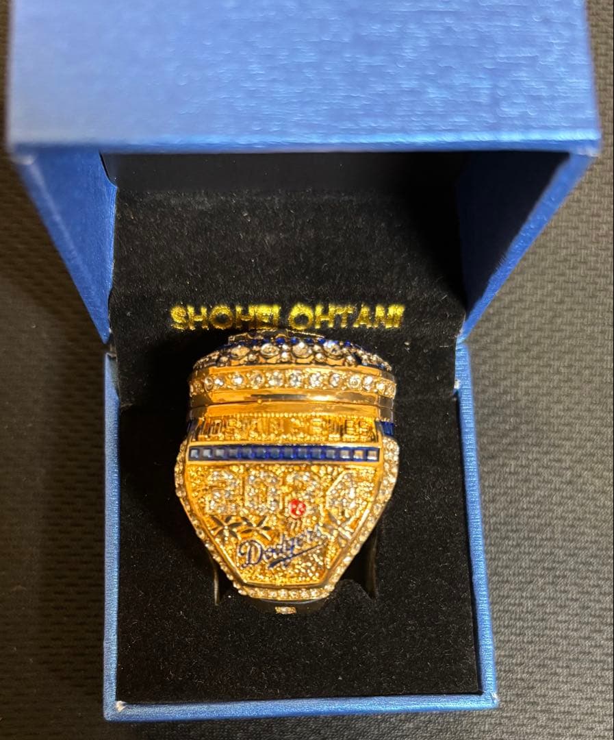⭐️期間限定価格⭐️大谷翔平 チャンピオンリング&ワールドチャンピオンミニトロフィー