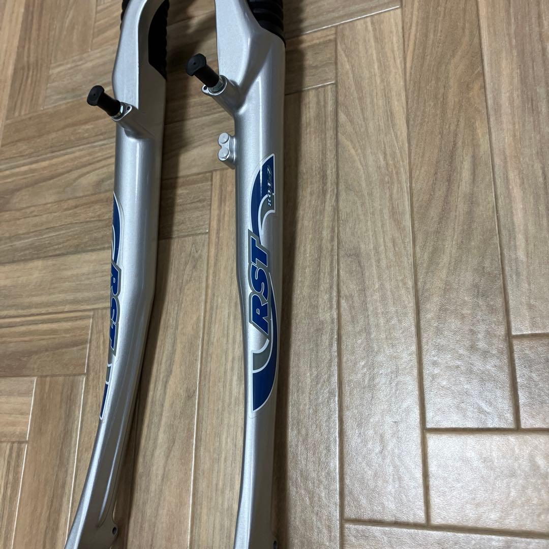 クロスバイク　700C用サスペンションフォーク