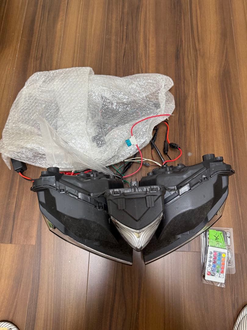 YZF-R25 RG10J カスタムヘッドライト イカリング 色変え可