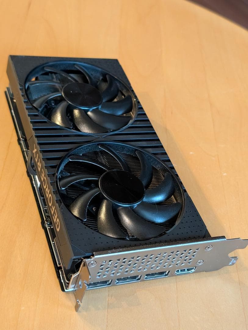 GeForce RTX 4060Ti 8GB：HP Victus 15L内蔵品