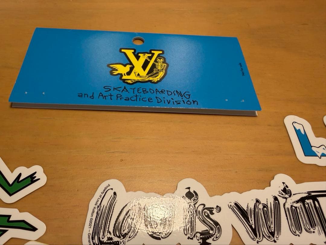 非売品 Louis Vuitton Virgil Abloh ステッカー