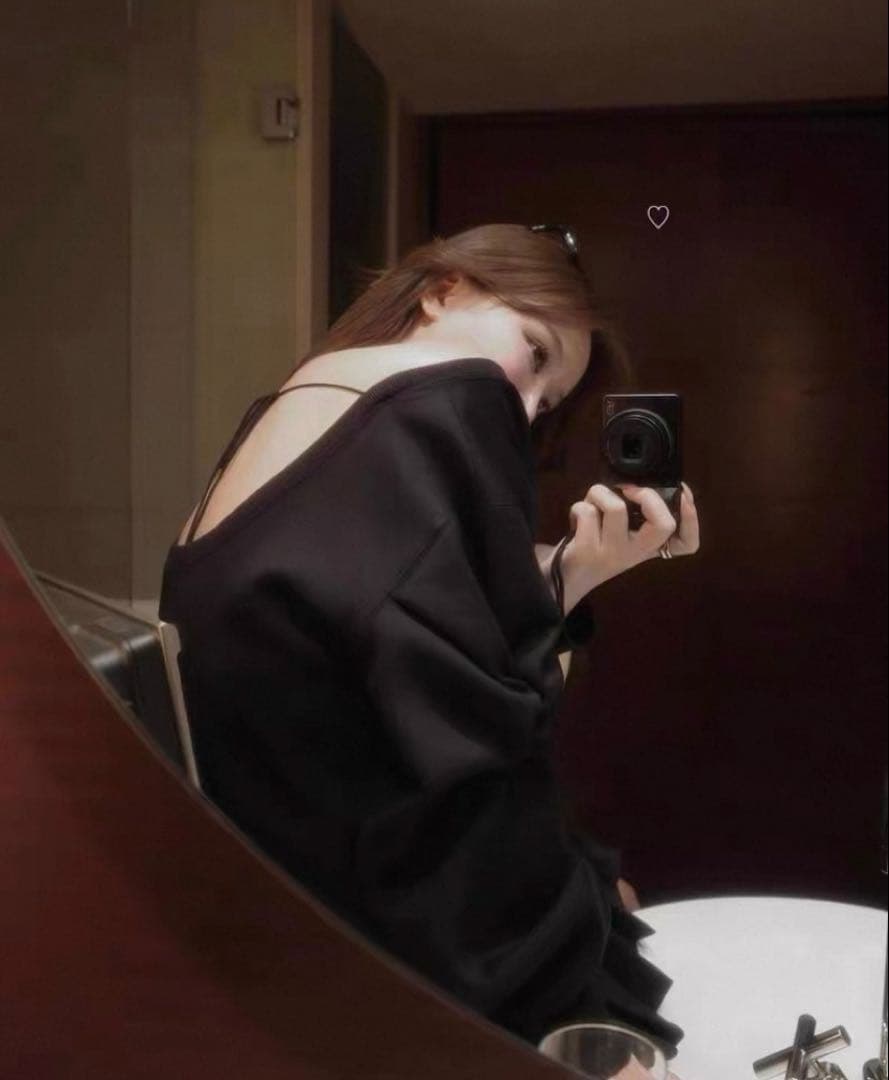 THE TOÉ ／Opern Off-shoulder Sweat スウェットS