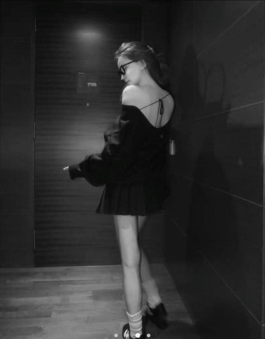 THE TOÉ ／Opern Off-shoulder Sweat スウェットS