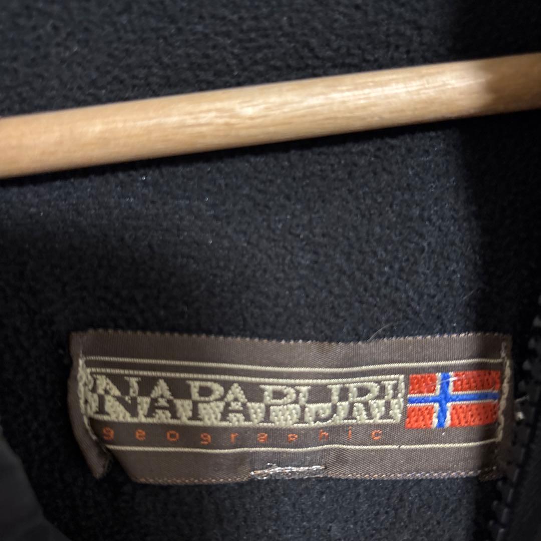 NAPAPIJRI フード付きジャケット 黒　中綿　アノラック