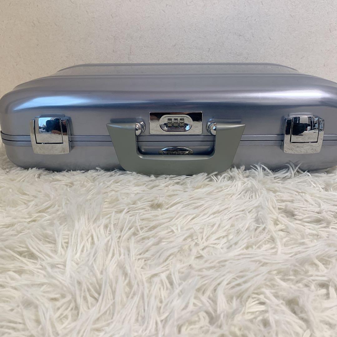 ゼロハリバートン アルミ アタッシュケース USA製 ビジネス ポリッシュブルー