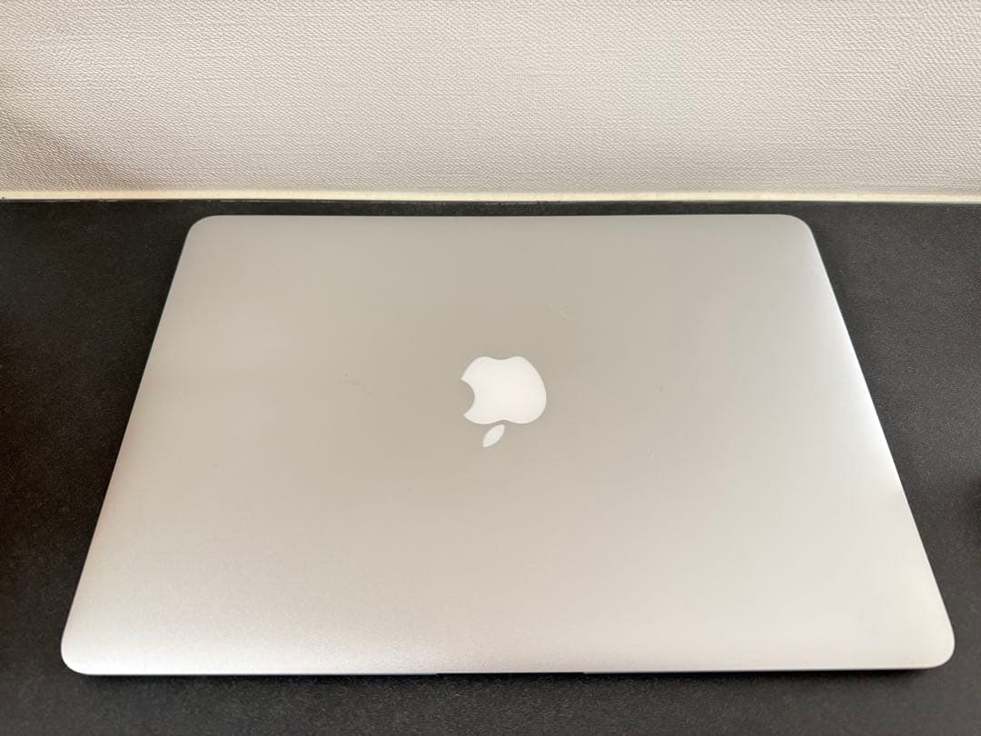 MacBook Air 13インチ　シルバー